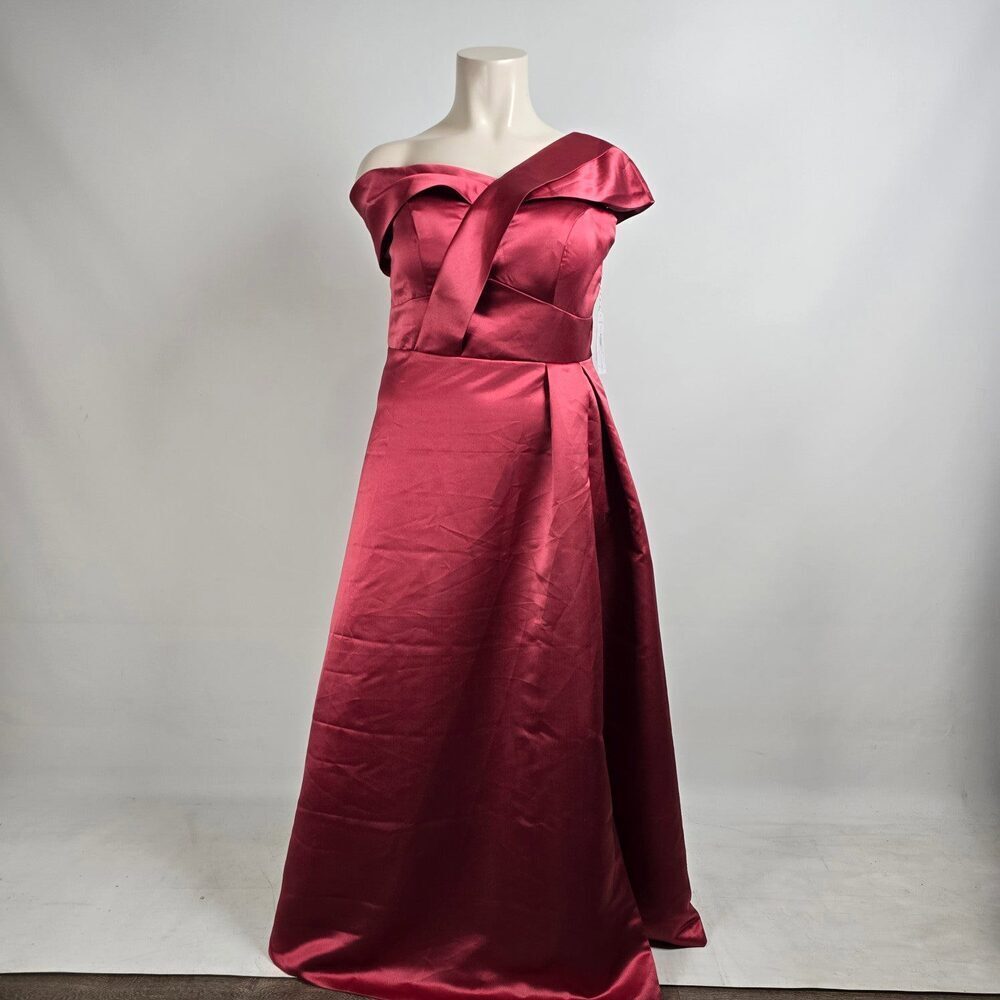 Burgundy Satin Eventwear Gown Size L/XL